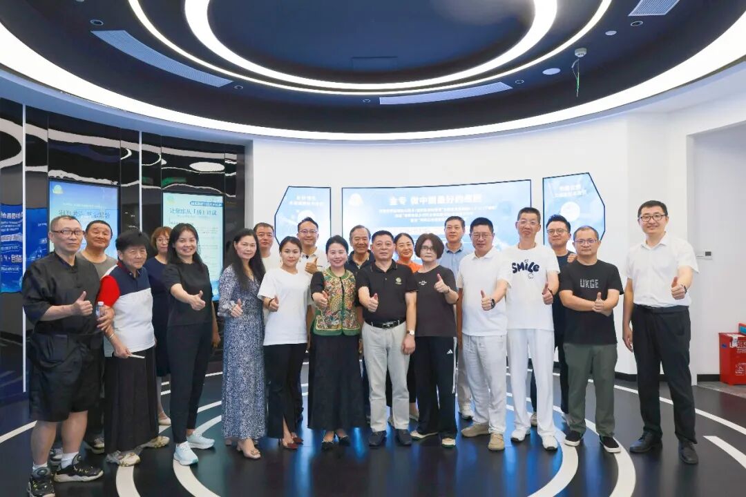 战略合作签约活动现场照片 04